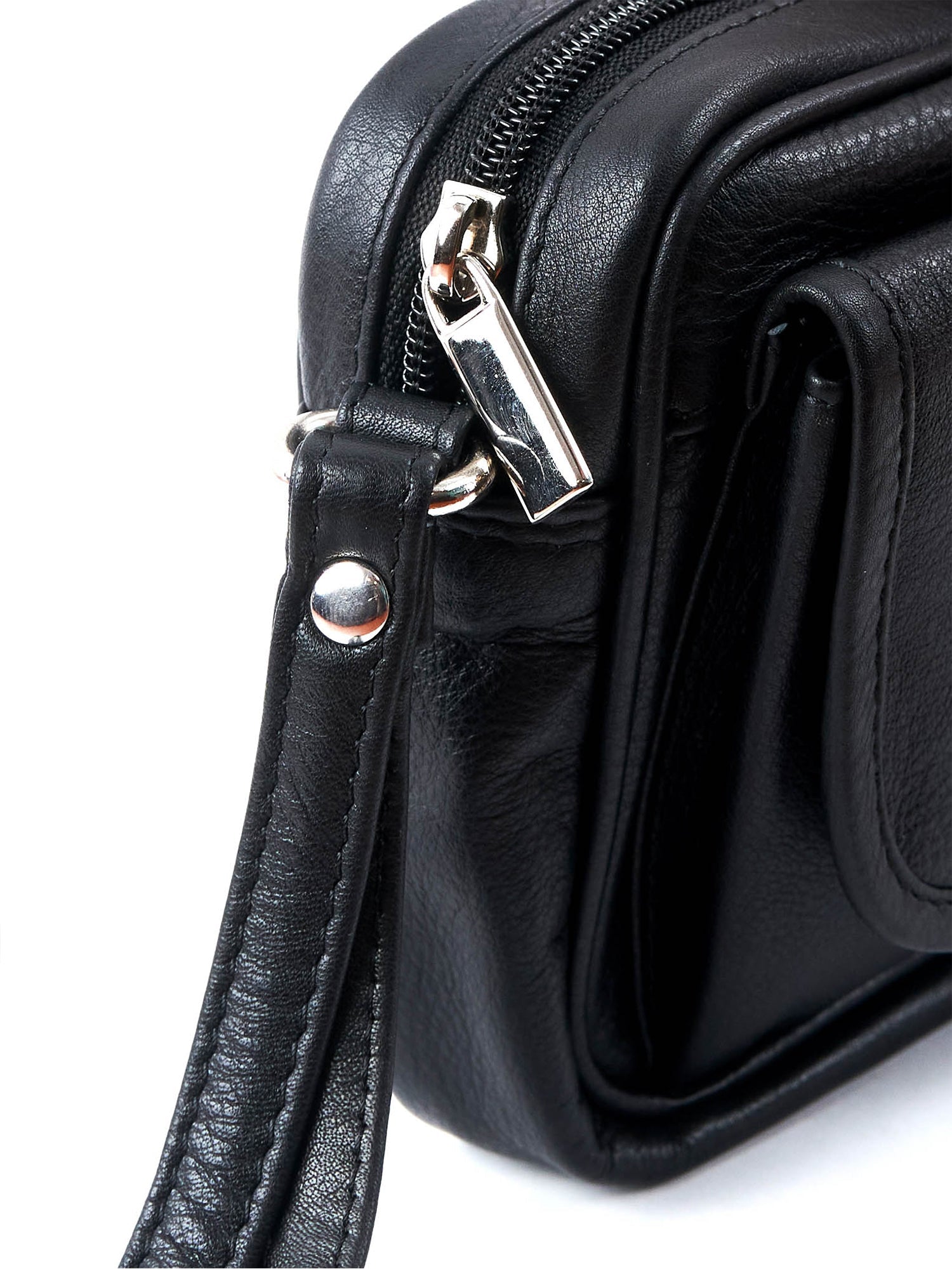 Black Full-Grain Leather Toiletry Bag